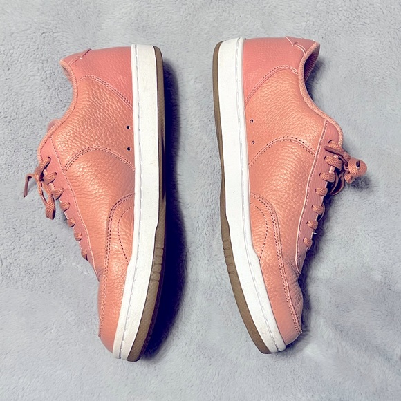 Nike Court Vintage Premium Sneaker | Pink | 9.5 - Picture 4 of 9